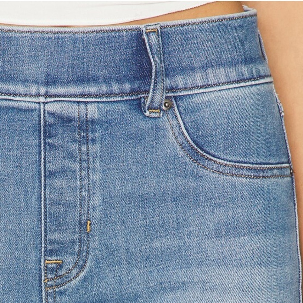 NWOT SPANX Kick Flare Stretch Jeans Stonewash Blue Size Medium Tall - Picture 5 of 16